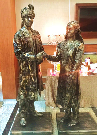 Bollywood Asian wedding living statues