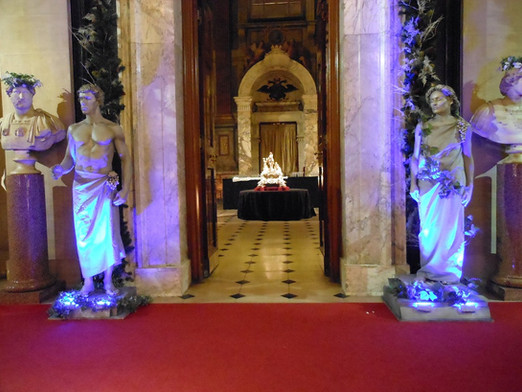 Classical Statues Living Statue