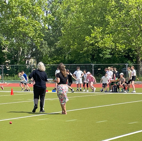 Kinder bei den Bundesjugendspielen