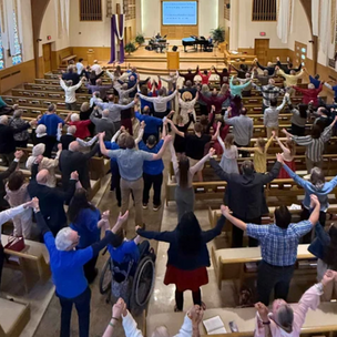 Plymouth Heights congregation worshipping