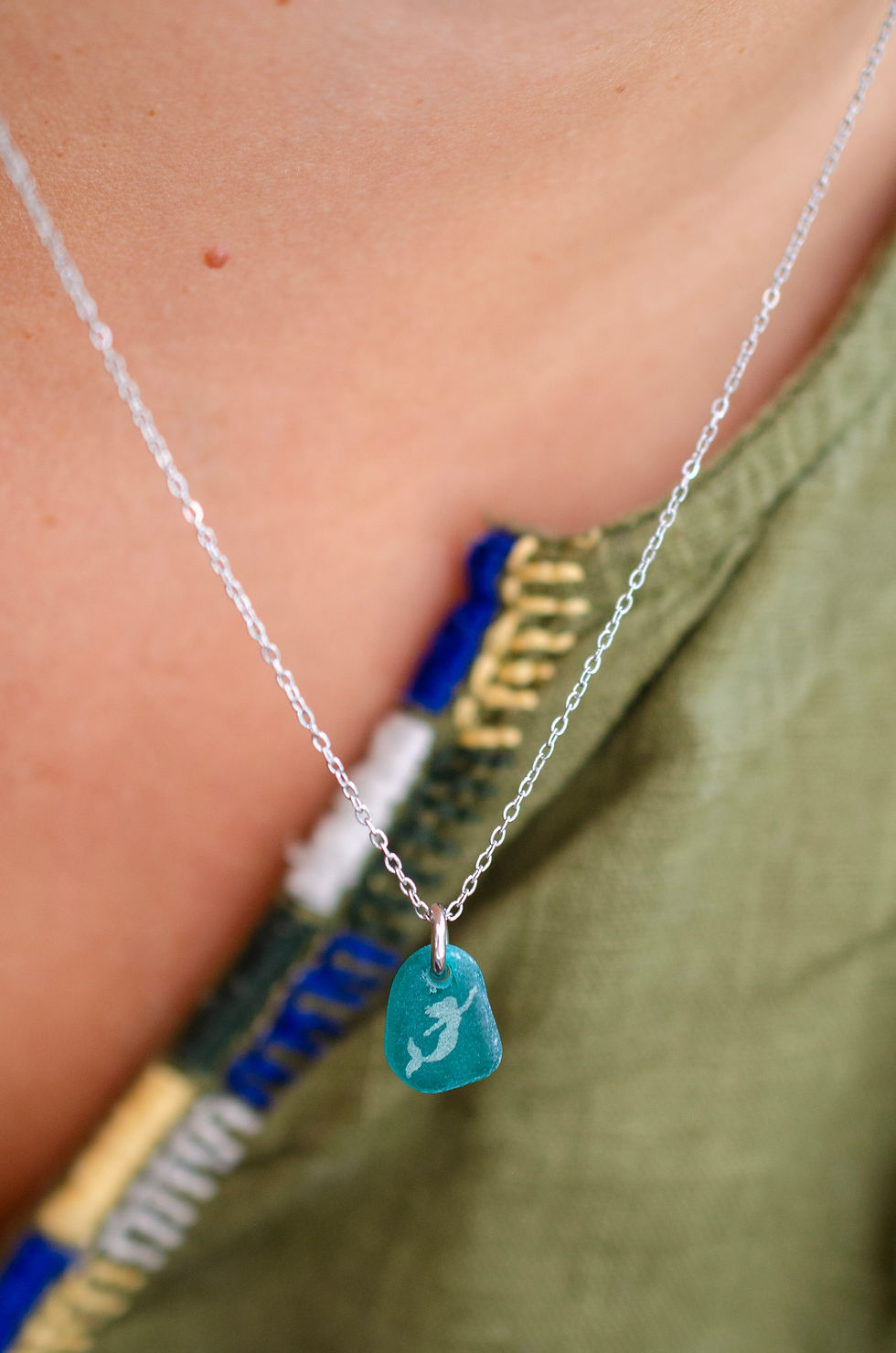 Thumbnail: Larme de Sirène "Sirène" - Talisman verre de mer