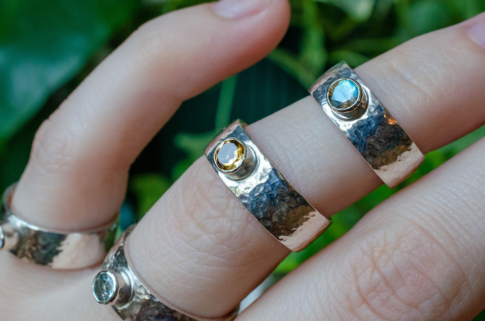 サムネイル： Bagues martelées en argent 925