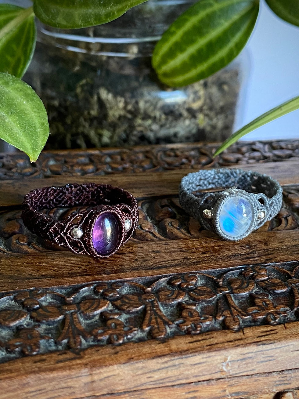 サムネイル： Bague personnalisée en macramé
