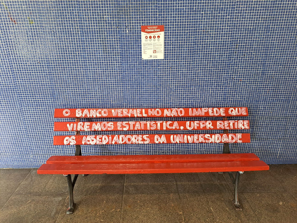 Alunos pedem saída dos abusadores que estudam na UFPR.