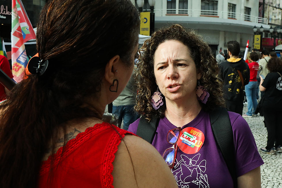 Marilda durante ato dos professores. Foto: Joka Madruga/Vigília Comunica