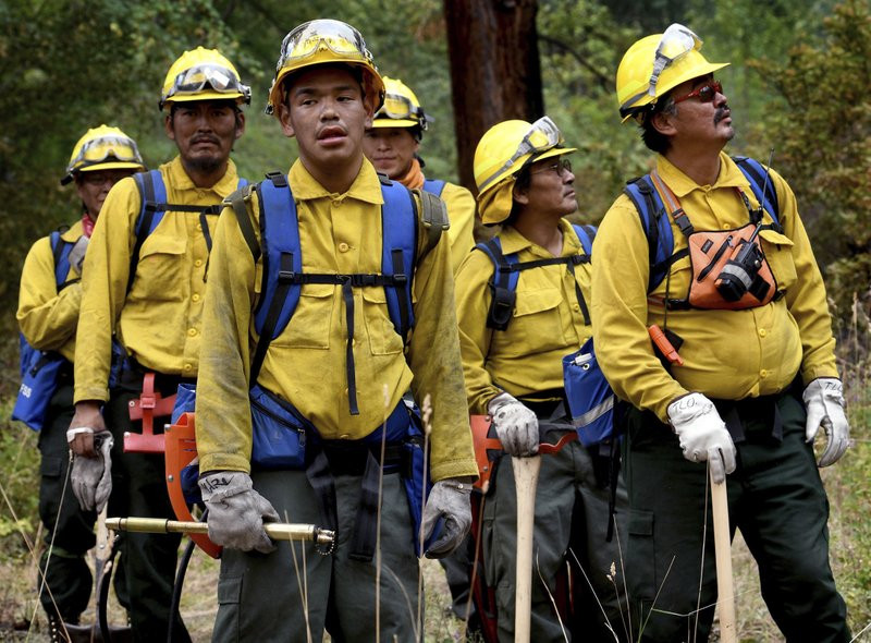 US report indicates broad risk of COVID-19 at wildfire camps