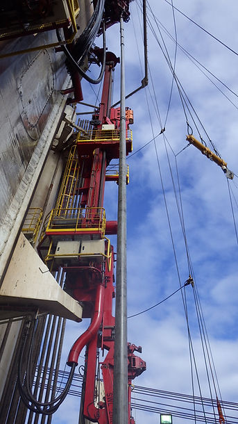 Offshore_pump_install2.JPG