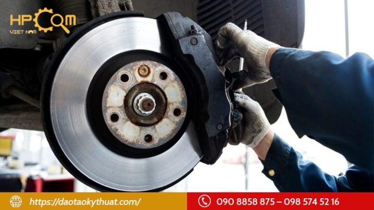khi-nao-nen-thay-moi-phanh-o-to