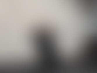 壁に沿ってバンザイ運動