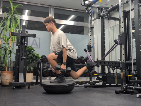 BOSU×チューブで行うブルガリアンスクワット