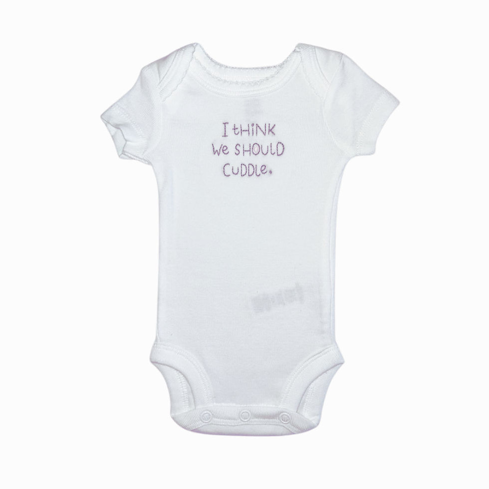 Conjunto Carter’s rosa com casaquinho, body e calça cuddle, delicado e confortável para bebê – Baby Gaia