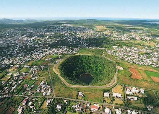 trou-aux-cerfs-volcanic-crater-mauritius-0.jpg