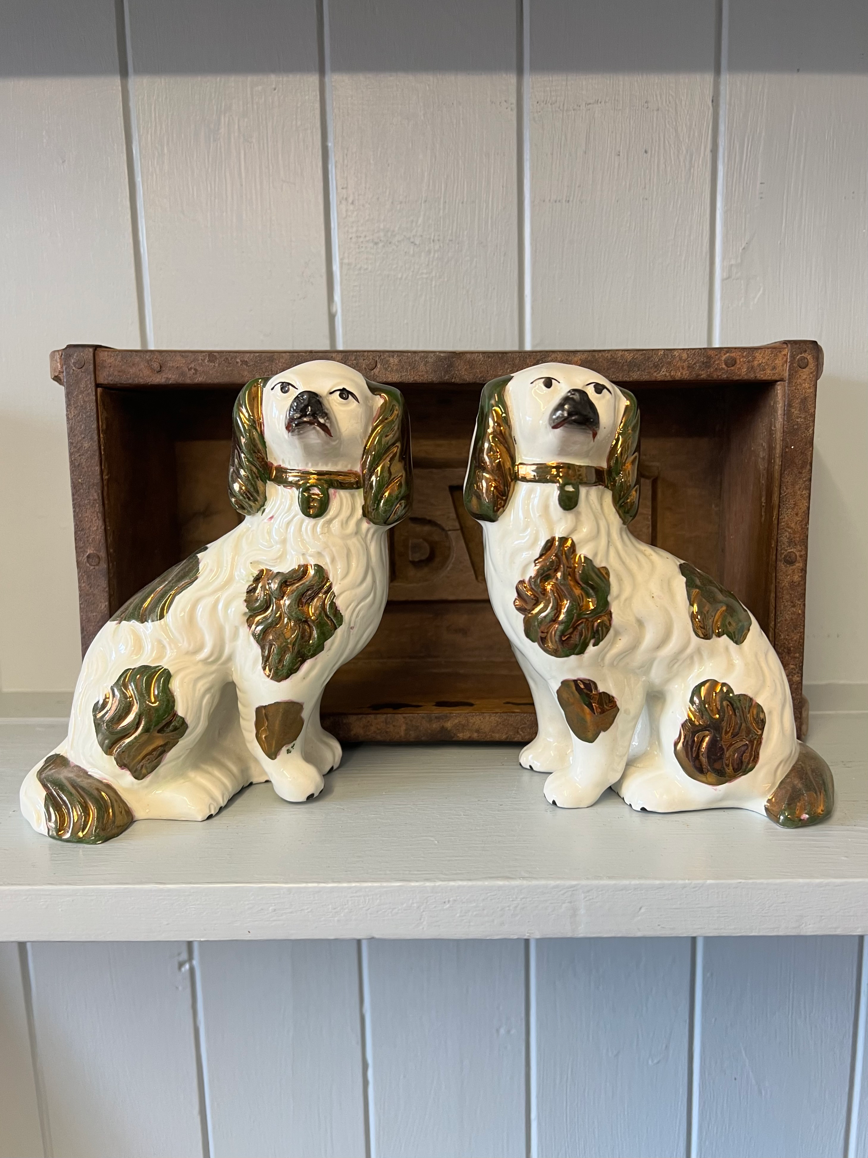 Beswick Mantle Spaniels