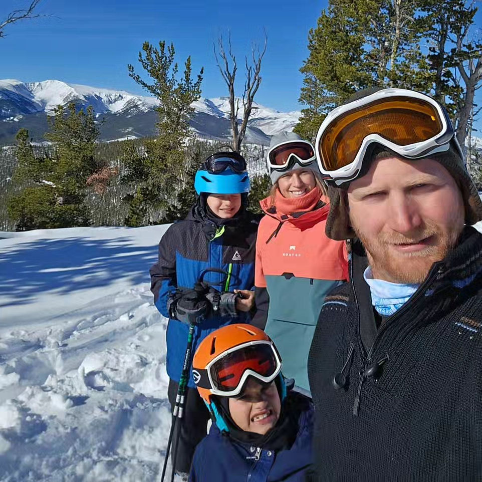 Skiing.jpg