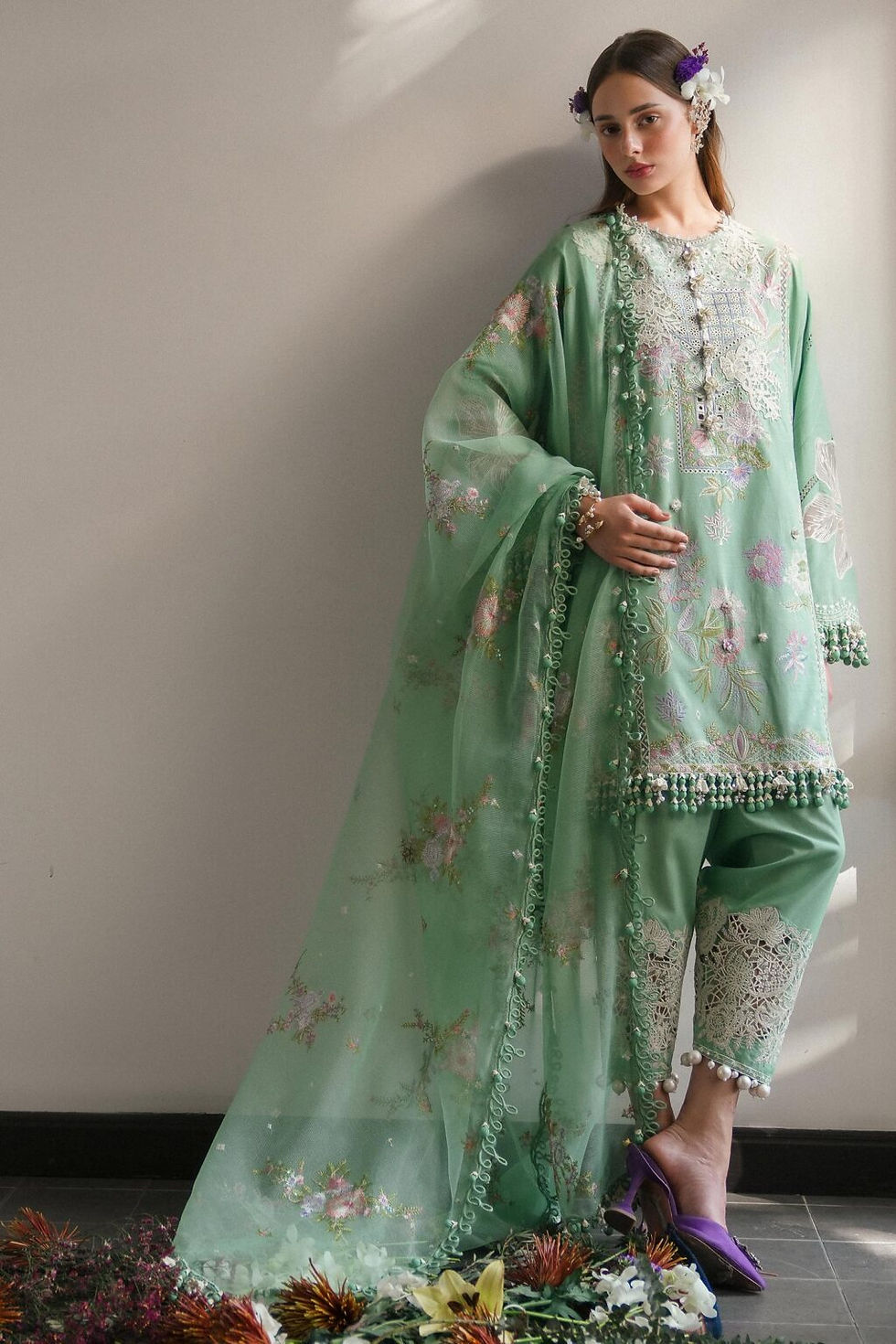 Sana Safinaz Luxury Lawn 2025