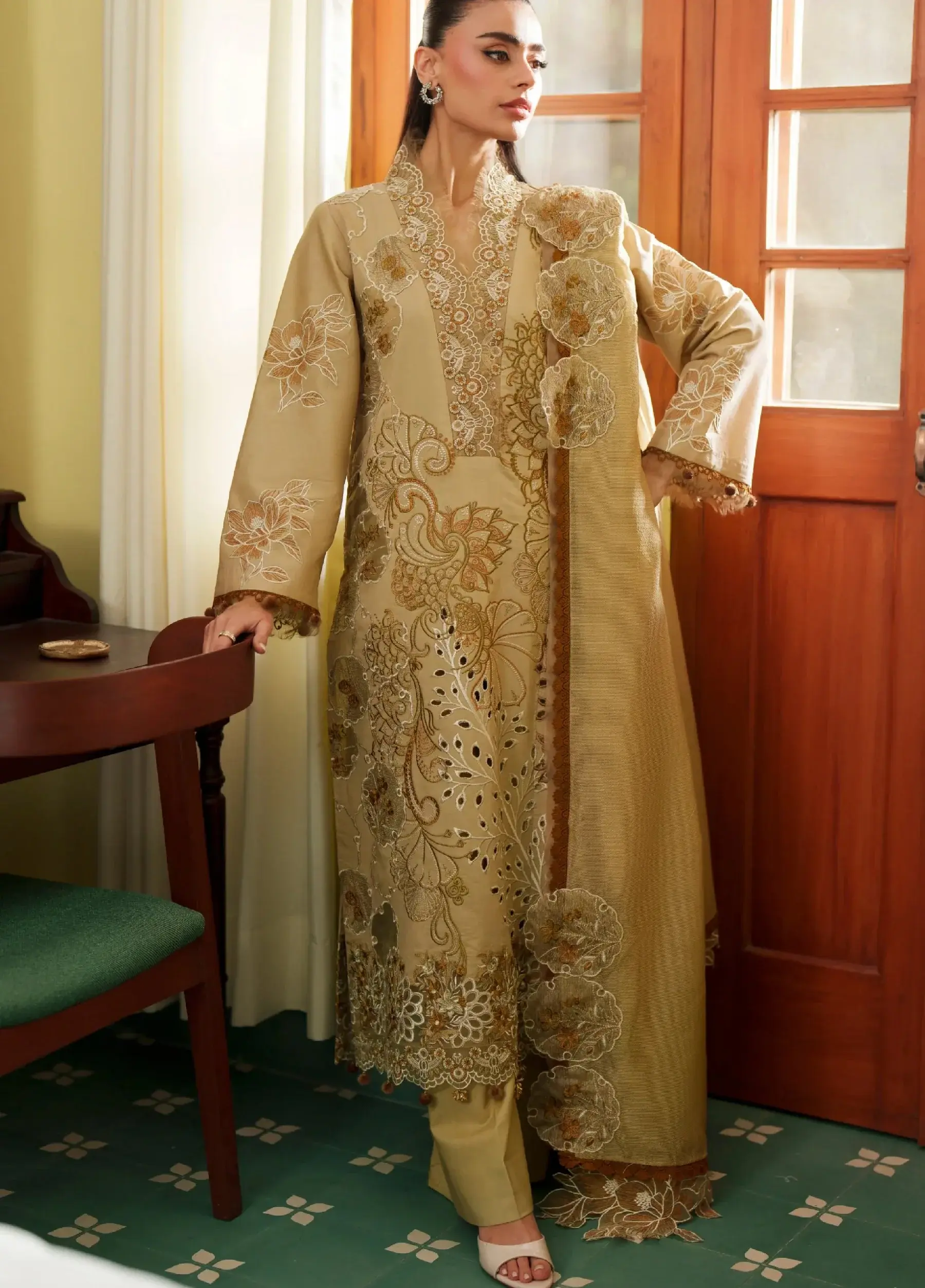 Asifa and Nabeel Unstitched Embroidered Lawn 3 Piece Suit