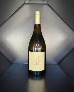 Hilt-Chardonnay-Puerta-2020_edited