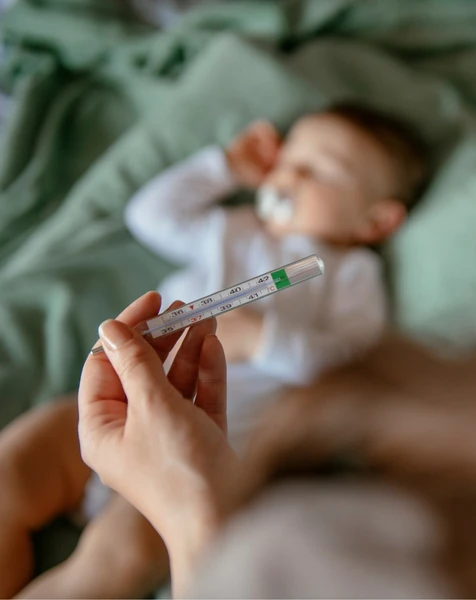 febra la copii, cum măsurăm corect febra, tratamentul febrei, febra urgente, termometru