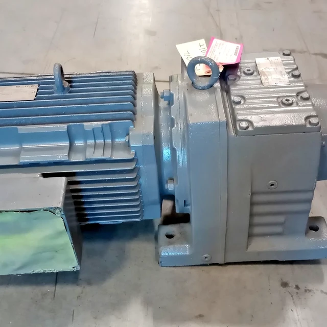 SEW Eurodrive R87-DRN132M4/DH-5.30 Used Gear Motor 3ph 10hp 1774/335 ratio 5.30