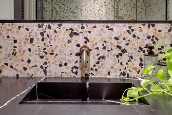 55 CORDOVA ST- BATHROOM_LEXEN+YUMI_DSC3983_WEB RES.jpg