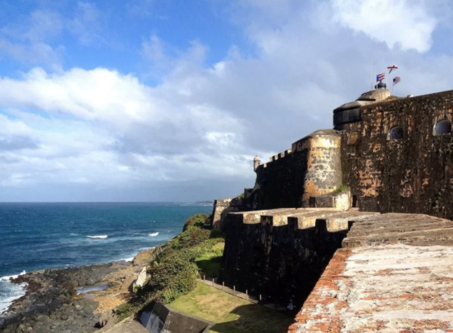 THE CHIRINGAS OVER EL MORRO