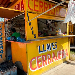 Servicios que ofrece:
Llaves con Chip
Duplicado de Llaves