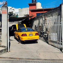 Servicios que ofrece:
Taller de Hojalatería y Pintura
Enderezado de Chasis