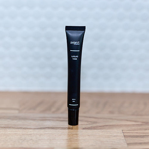 Liquid Three Aspect minerals liquid foundation makeup