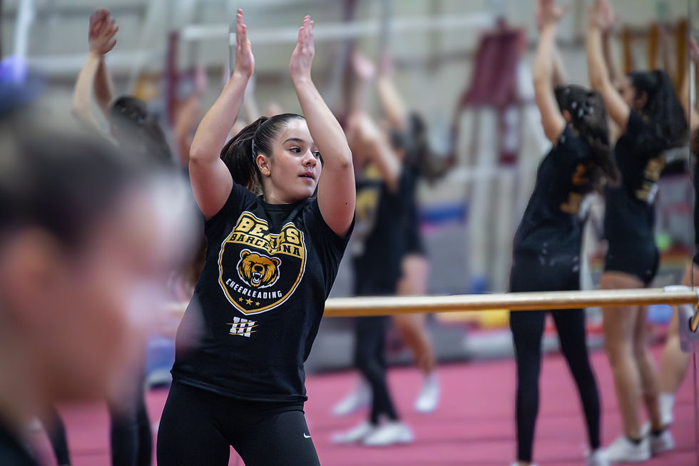 Teenagers training in cheerleading at Barcelona Bears, a cheerleading club in Barcelona where athletes build confidence, develop teamwork, and learn new skills in a supportive environment.
