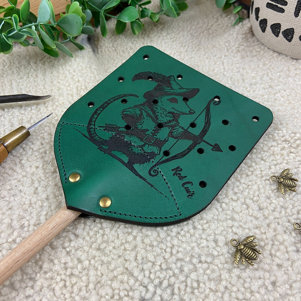 Miniature : Tapette à mouches en cuir artisanale – Mousquetaire