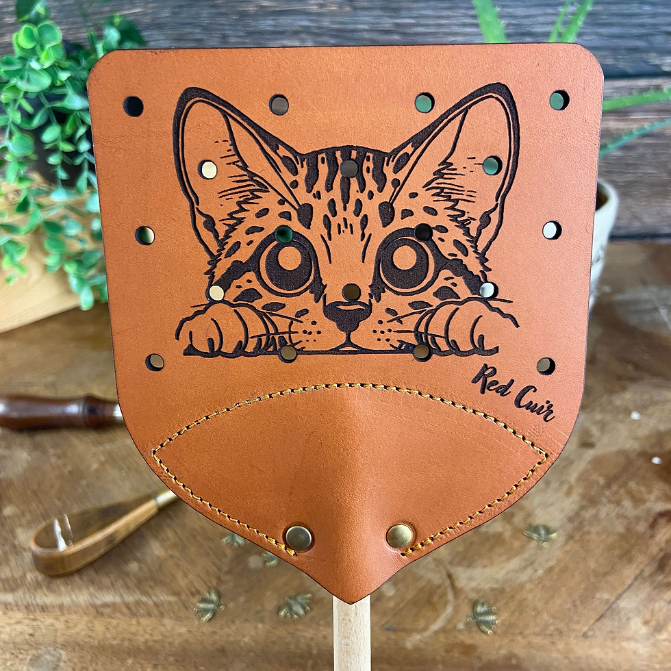 Miniature : Tapette à mouches en cuir artisanale – Chat