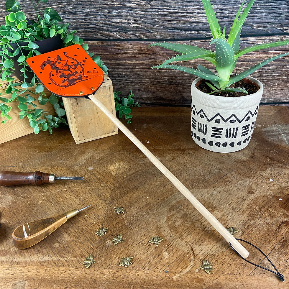 Miniature : Tapette à mouches en cuir artisanale – Mousquetaire
