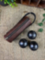 Étui en cuir pour boules de pétanque personnalisable, fait main en France