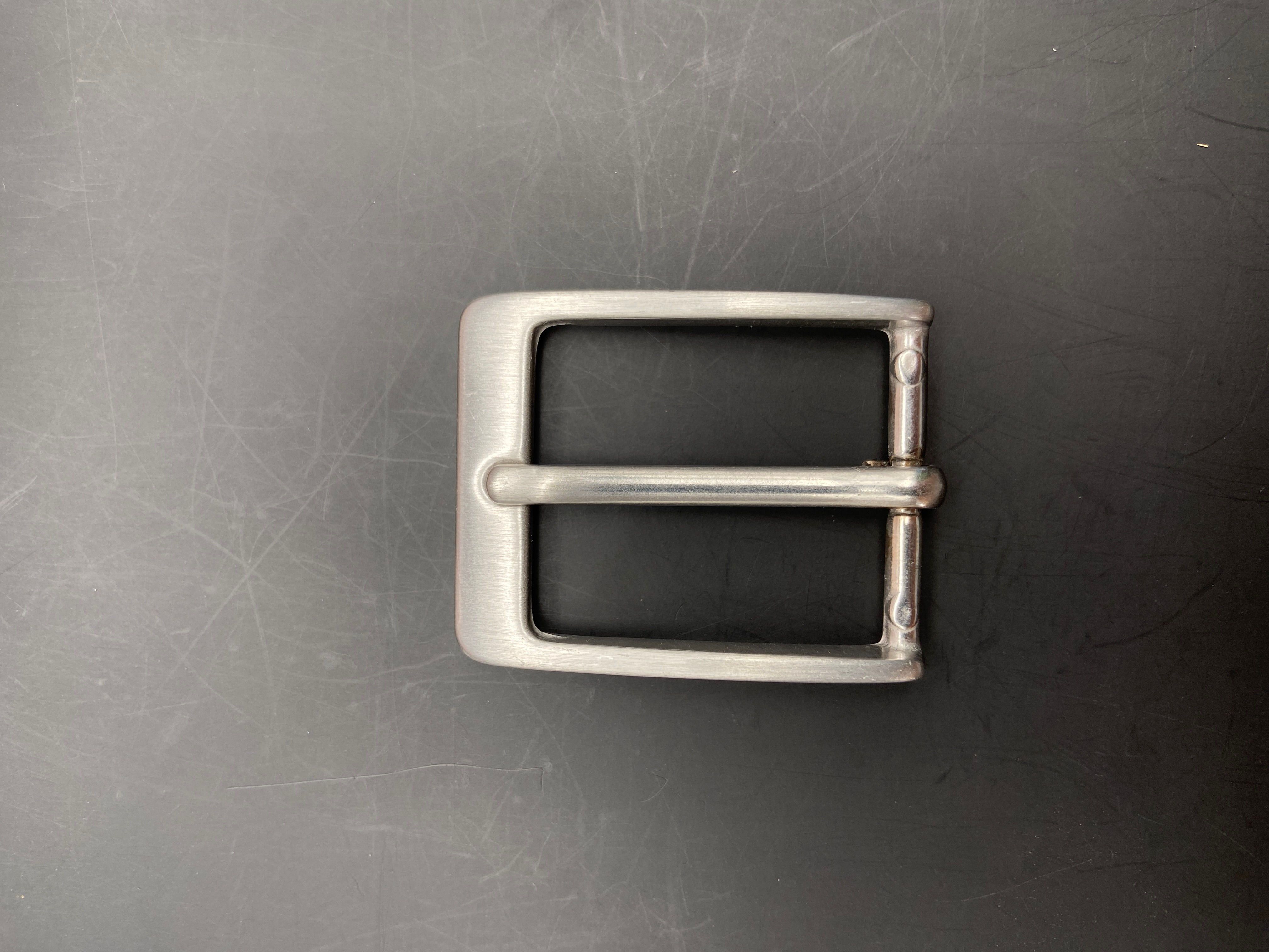 Boucle ANTI-ALLERGIE de 3 cm  argenté mat (30NFSAT)