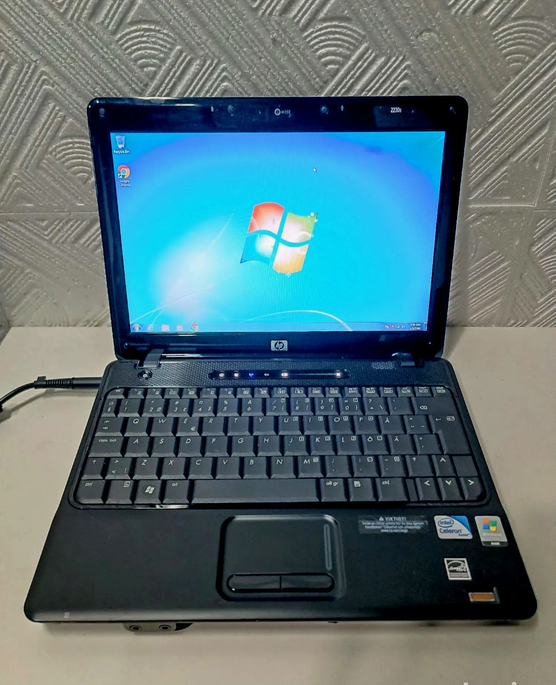 Hp 2230s C2D 4gb 320 gb 12.1inch