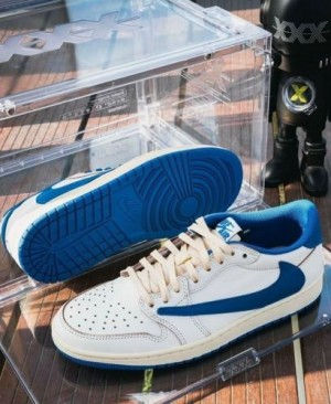 Air jordan retro 1 x travis scott fragment heat SEMI UA