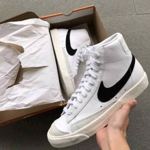 NIK.E MID BLAZER HIGH WHIT