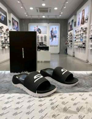 SKECHER.S HYPER BURST BLACK WHITE