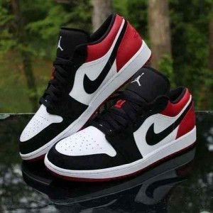 AIR JORDAN RETRO 1 BLACK TOE SHORT