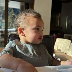 IL NOME DEL FIGLIO DI KYLIE JENNER É "AIRE"