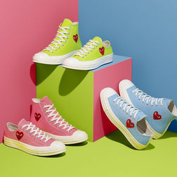 TRAVIS SCOTT CON LE CHUCK TAYLOR X COMME DES GARCONES