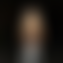 KIM SCEGLIE ANCORA DOLCE GABBANA