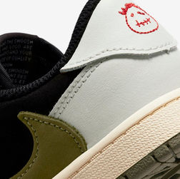 INSIEME AL NUOVOALBUM DI TRAVIS USCIRANNO DELLE NUOVE SNEAKERS