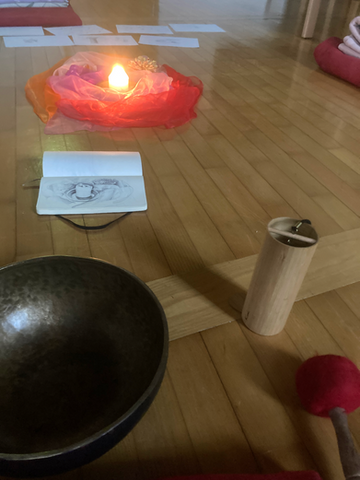 startin the meditation with smooth sounds