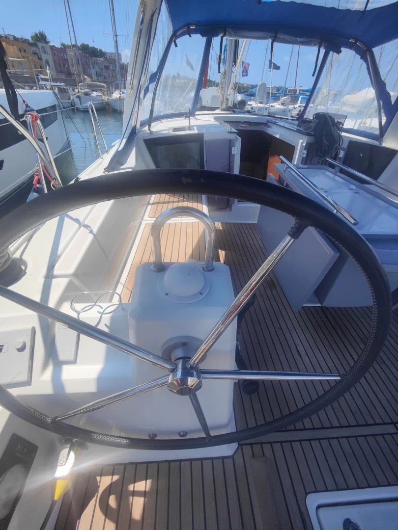 Thumbnail: 2019 Oceanis 41.1