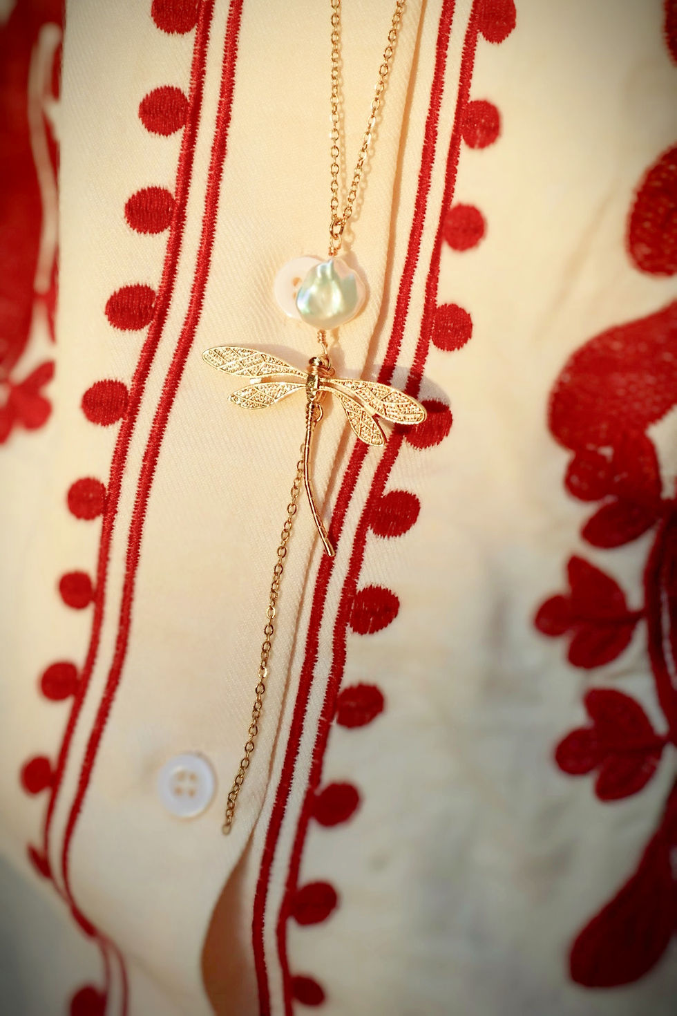 Miniature : Collier Sautoir Libellule Nacre et Or