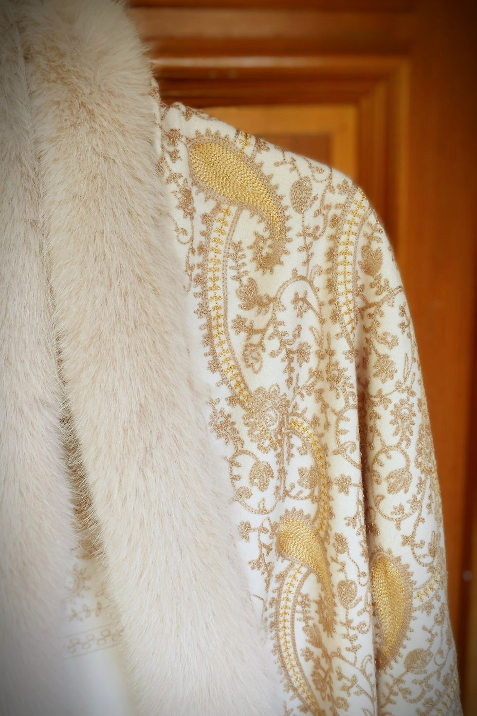 Miniature : Étole Brodée Bohème Chic
