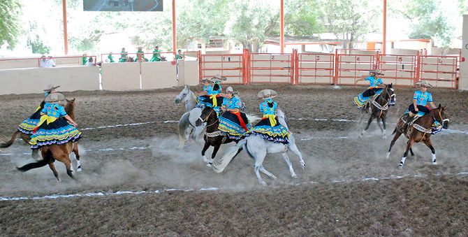Las escaramuzas juveniles tuvieron clamorosa competencia