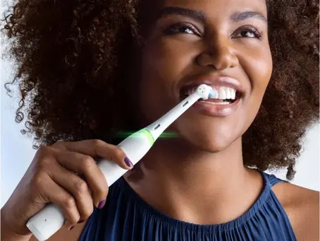 Otomatik (Elektrikli) Diş Fırçaları Zararlı mı? Bilimsel Gerçekler, Faydalar ve Doğru Kullanım Rehberi