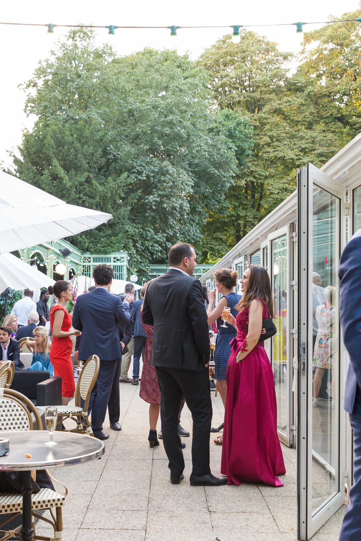 Photo mariage Yenne – invités vin d'honneur ambiance chaleureuse